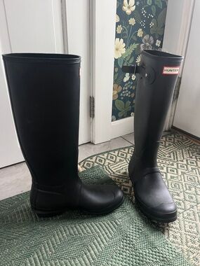 Hunter Matte Black Knee-High Rain Boots